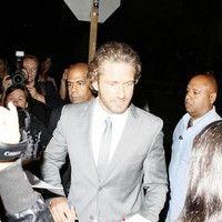 Gerard Butler signs autographs for fans at the 'Machine Gun Preacher' premiere | Picture 84219